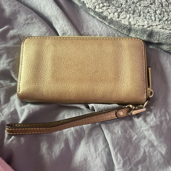 Michael Kors Wallet - GOLD - Picture 2 of 5